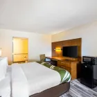 Business 18 image QUALITY INN & SUITES DOWNTOWN in Orlando FL