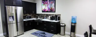 Business 49 image HILL VALLEY SUITES Virtual Office Rental in Tampa FL