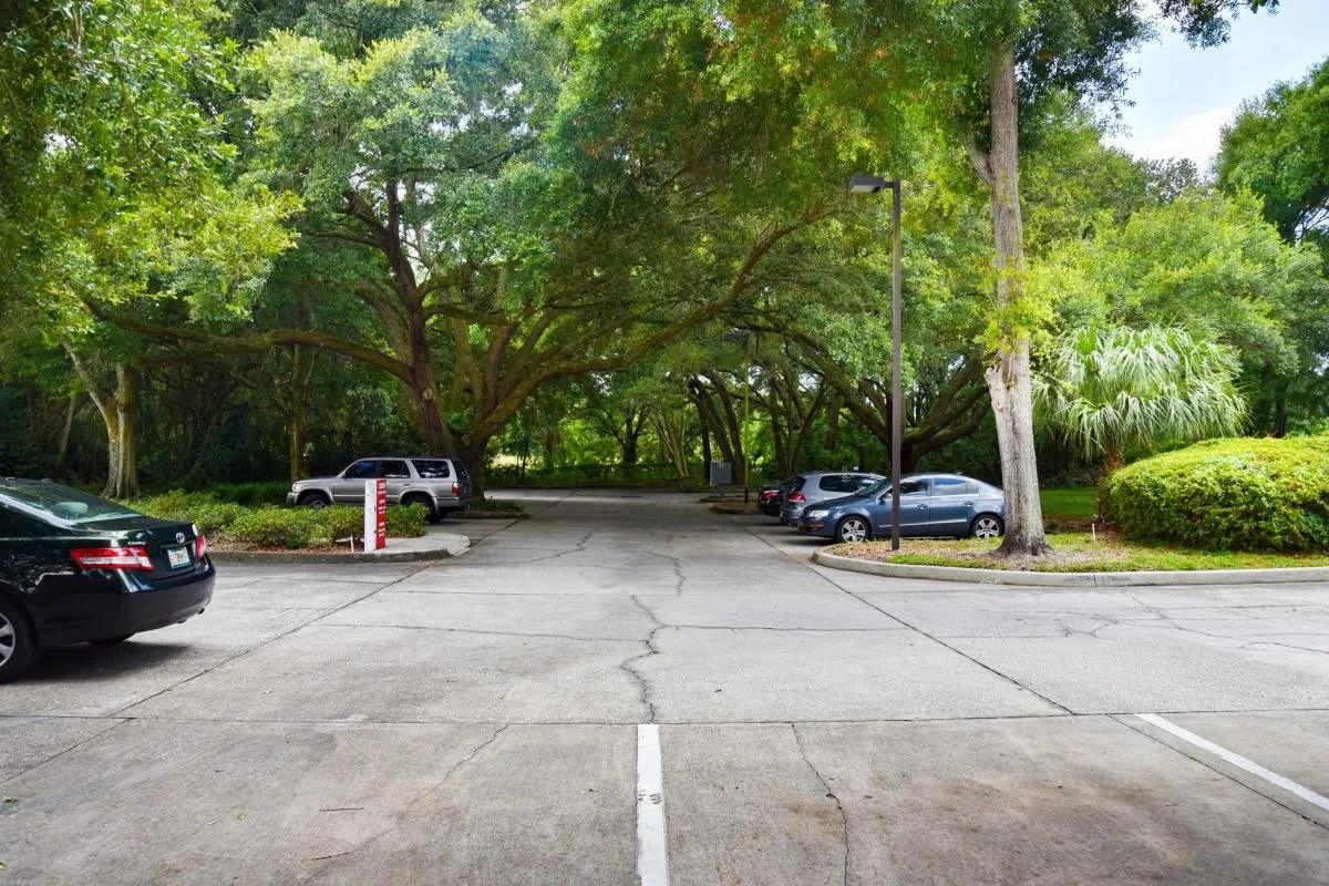 Business 37 image HILL VALLEY SUITES