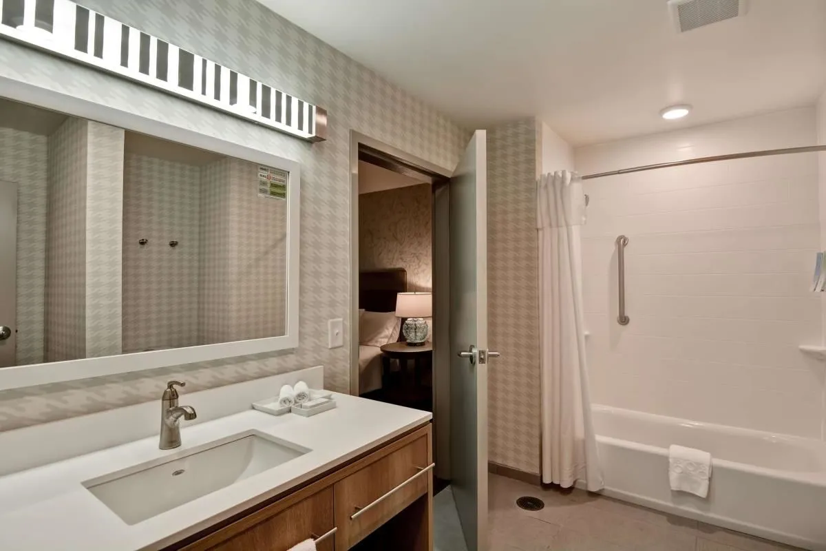 Business 20 image HOME2 SUITES BY HILTON TAMPA USF NEAR BUSCH GARDENS