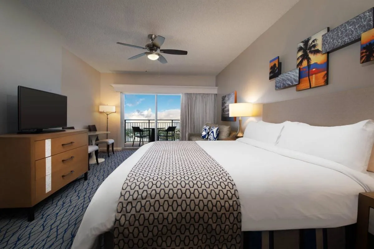 Business 15 image MARRIOTT'S BEACHPLACE TOWERS