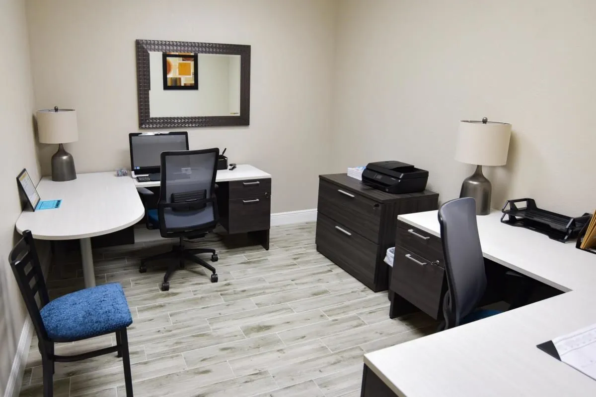 Business 62 image HILL VALLEY SUITES