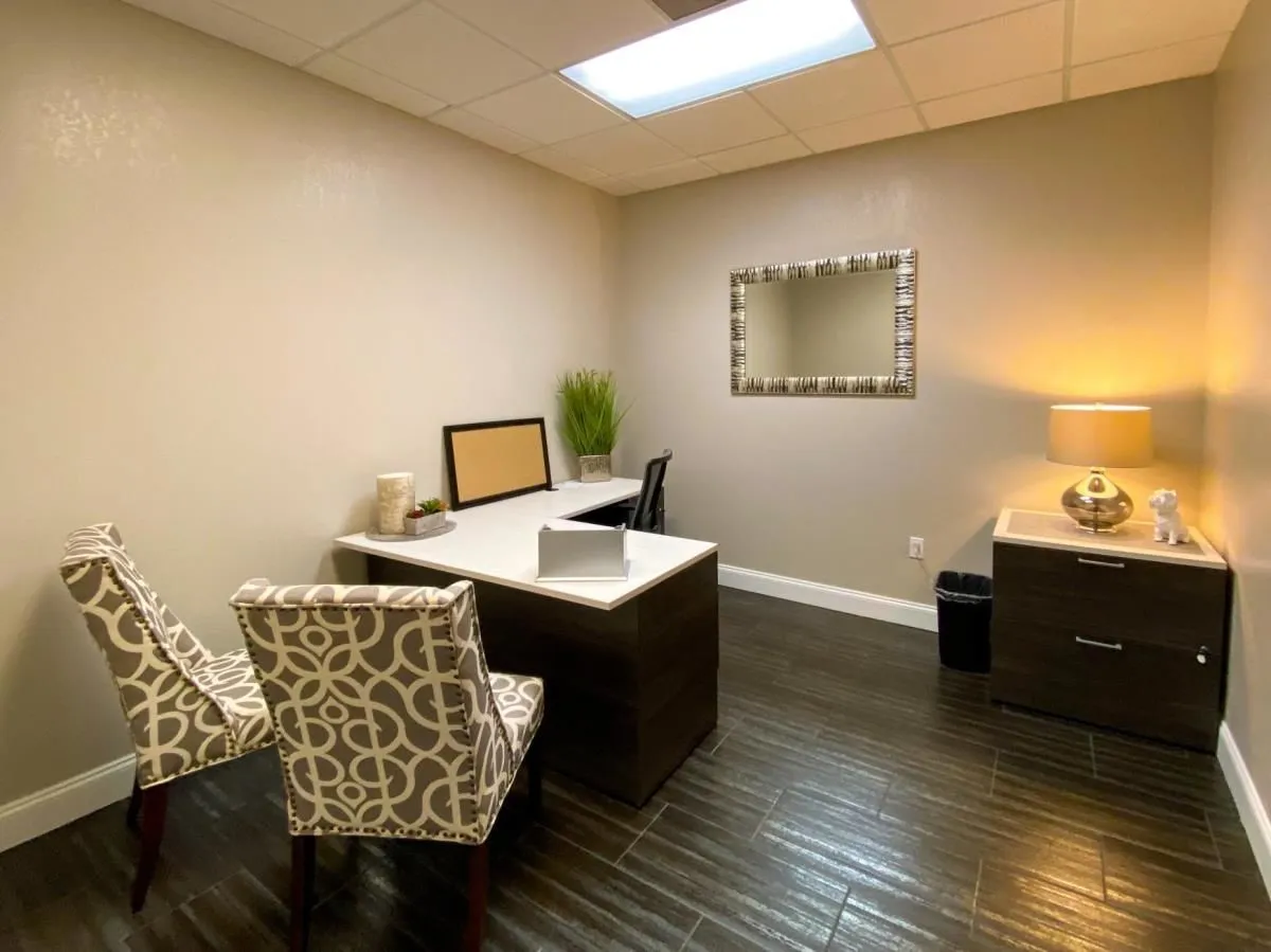 Business 14 image HILL VALLEY SUITES