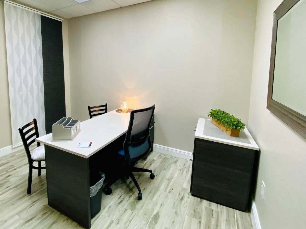 Business 58 image HILL VALLEY SUITES