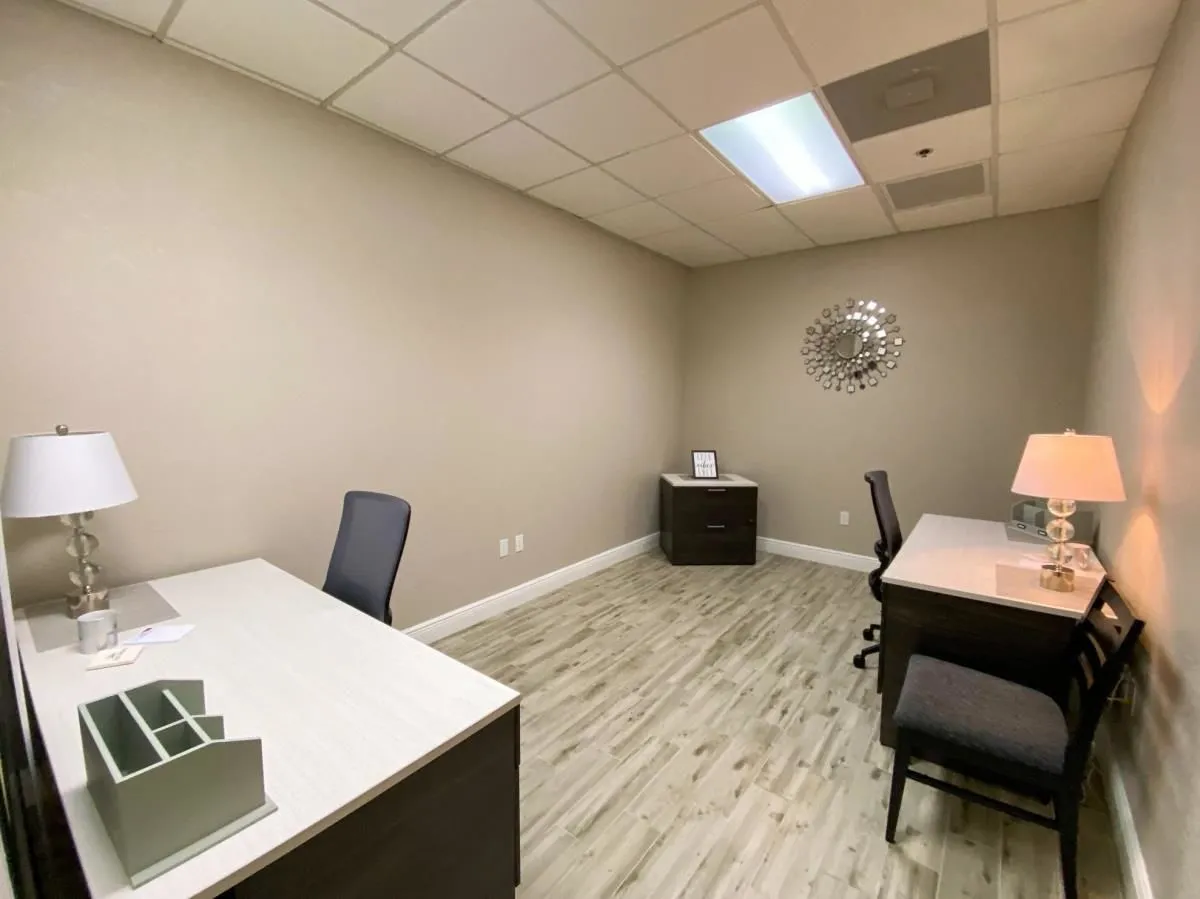 Business 64 image HILL VALLEY SUITES