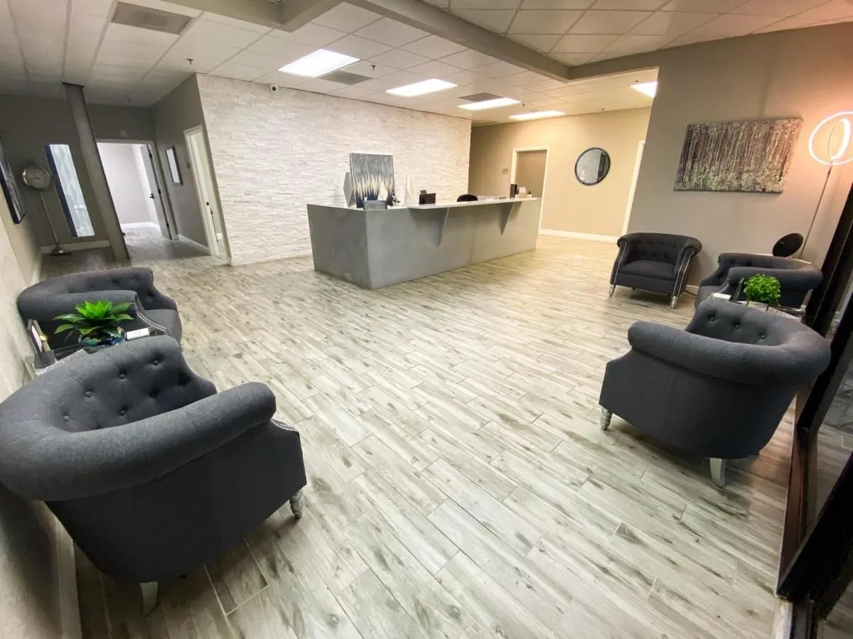 Business 84 image HILL VALLEY SUITES