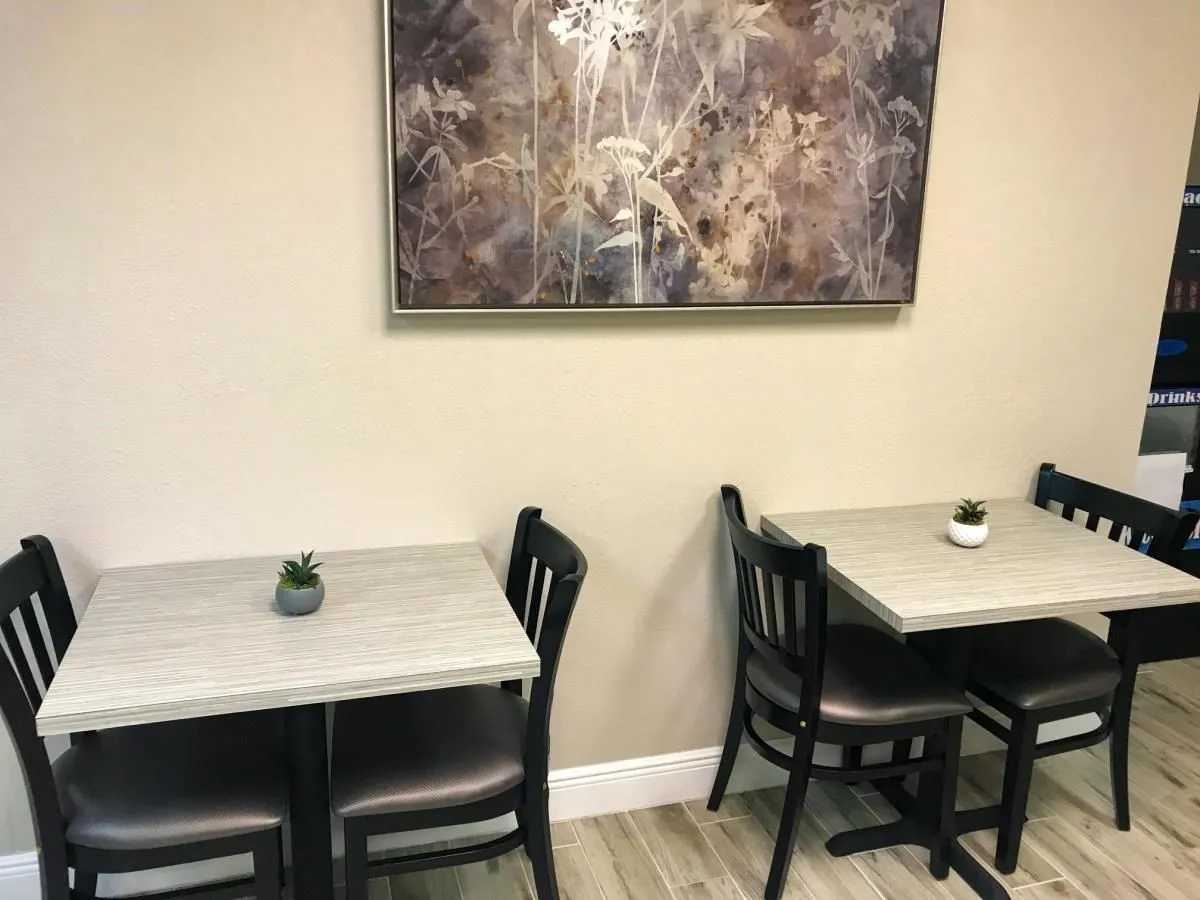 Business 41 image HILL VALLEY SUITES