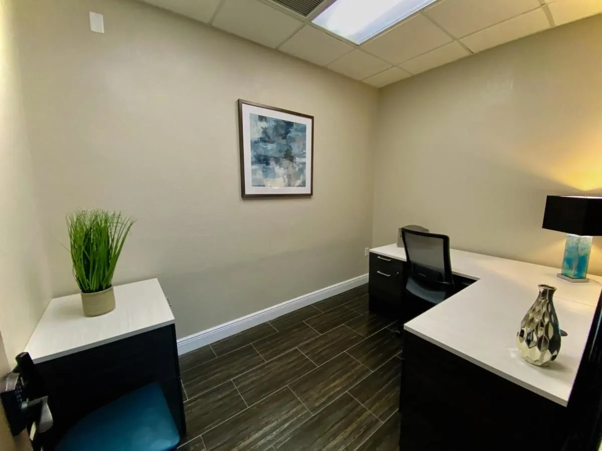 Business 52 image HILL VALLEY SUITES