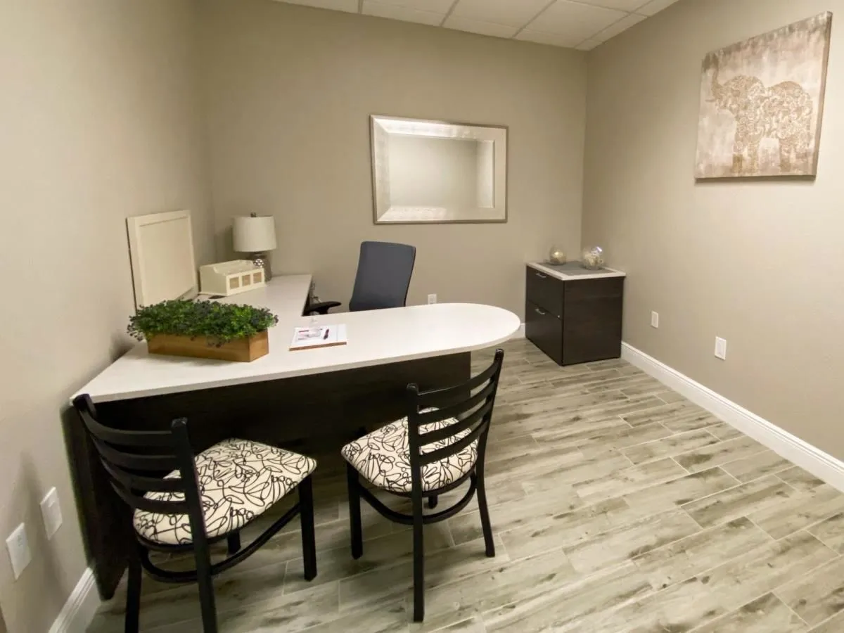 Business 63 image HILL VALLEY SUITES