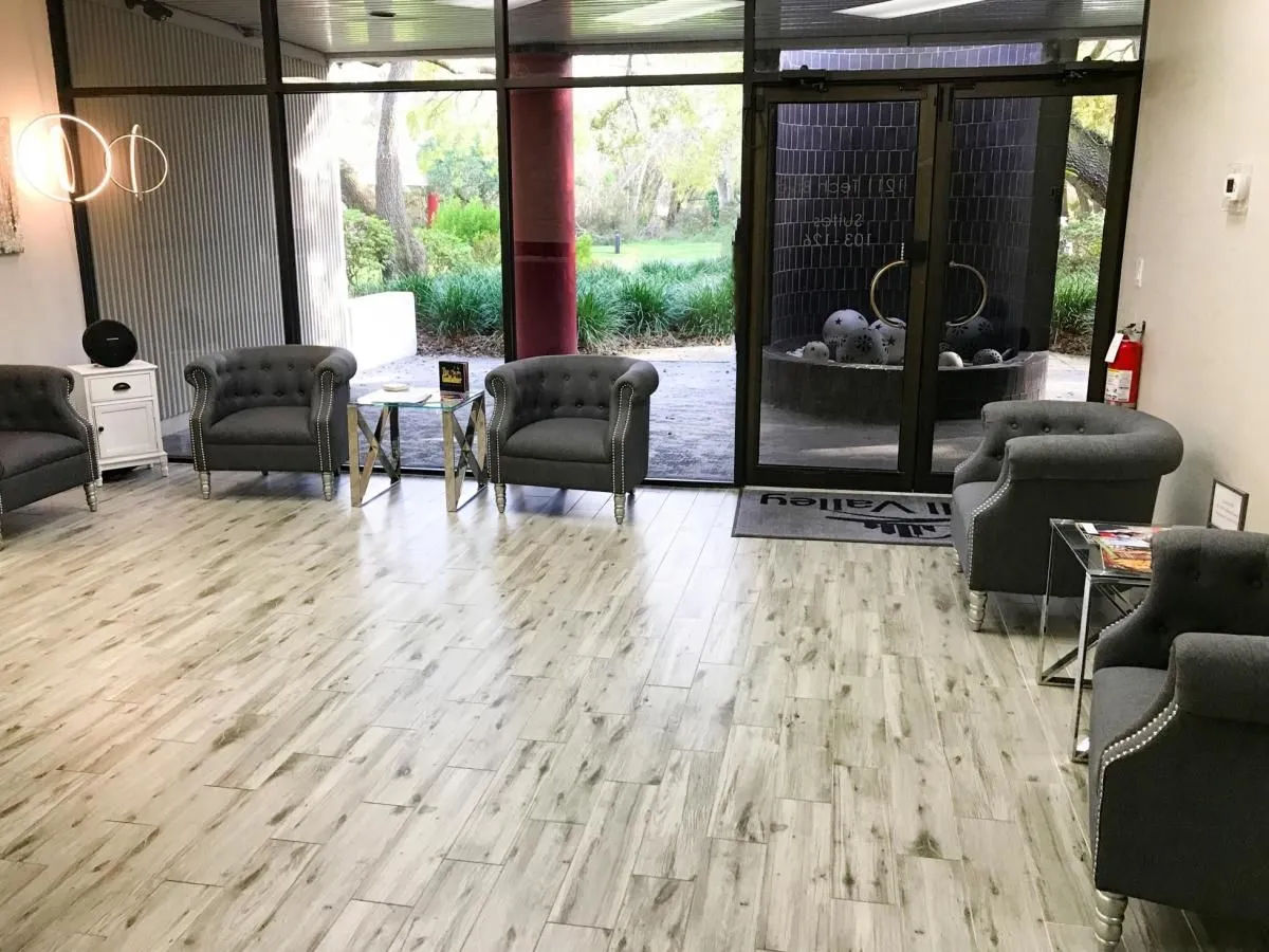 Business 85 image HILL VALLEY SUITES