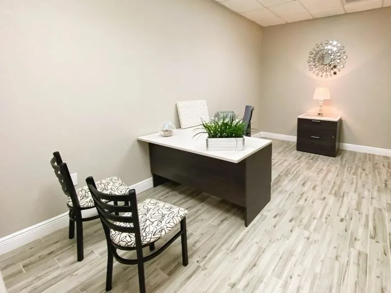 Business 59 image HILL VALLEY SUITES