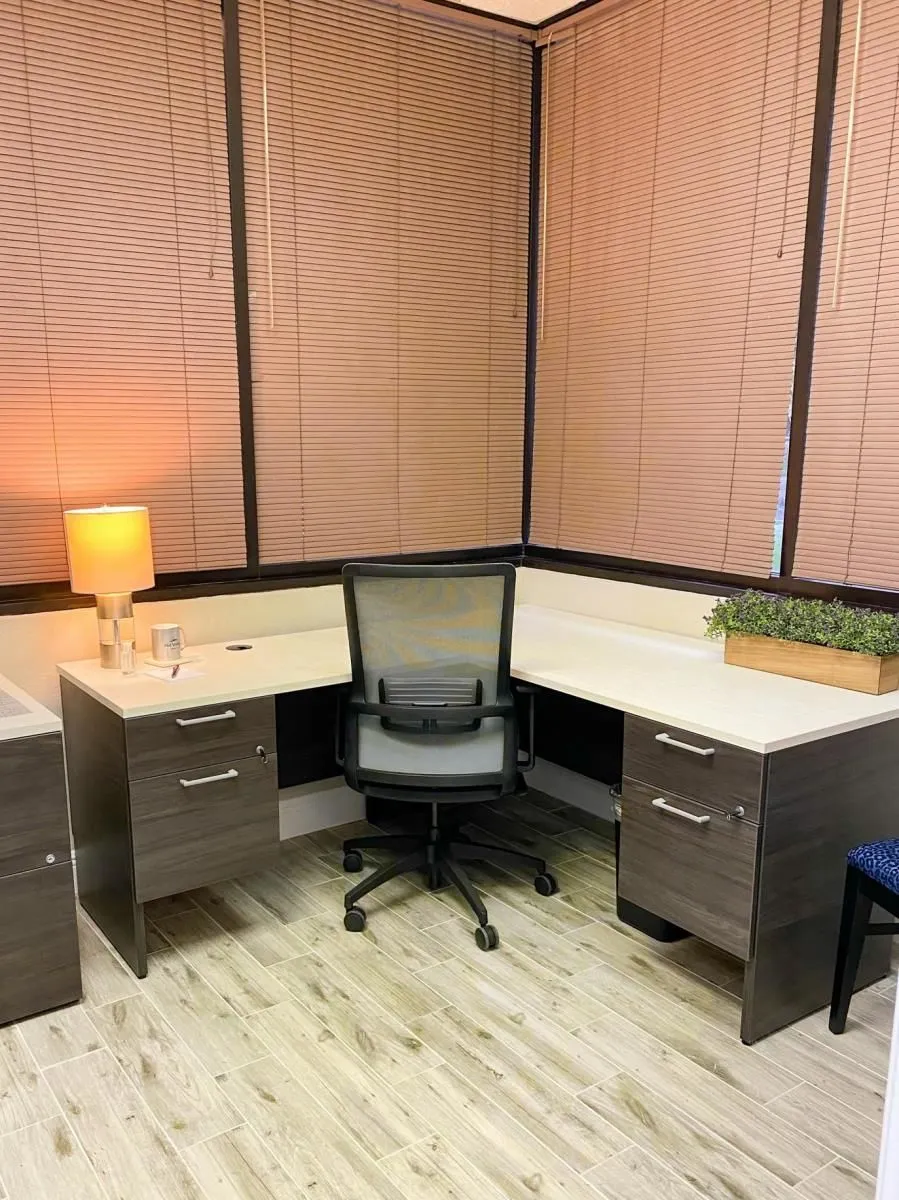 Business 70 image HILL VALLEY SUITES