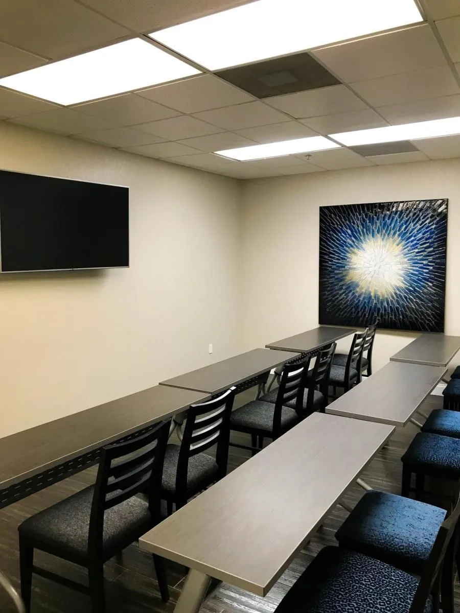 Business 39 image HILL VALLEY SUITES