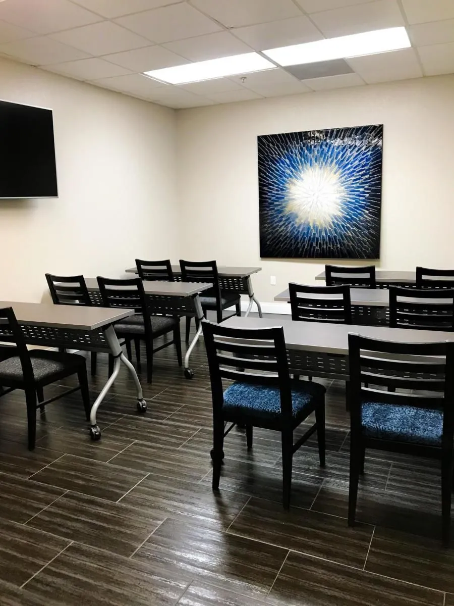 Business 48 image HILL VALLEY SUITES